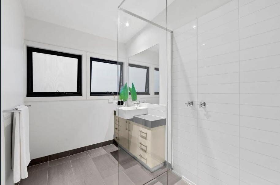 Park View Coastal Oasis Pet Friendly Holiday home *